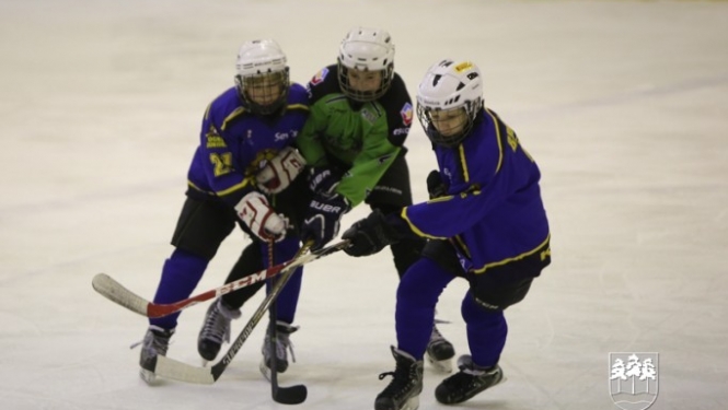 "Ogre Juniors" hokejisti cīnās par katru punktu