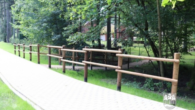 Pārbūvētas koka kāpnes Brīvības ielā