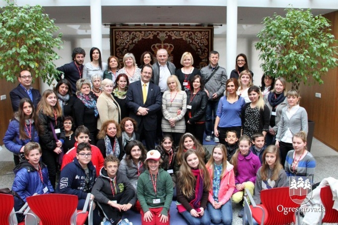 Ogres sākumskolas skolotāji un audzēkņi viesojas Spānij
