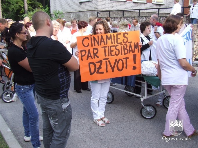 Ogres rajona slimnīca piedalās protesta akcijā
