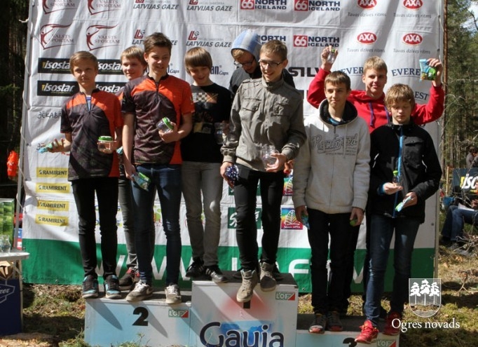 Hokeja komanda "Ogre Juniors 2" debitē Latvijas čempionātā