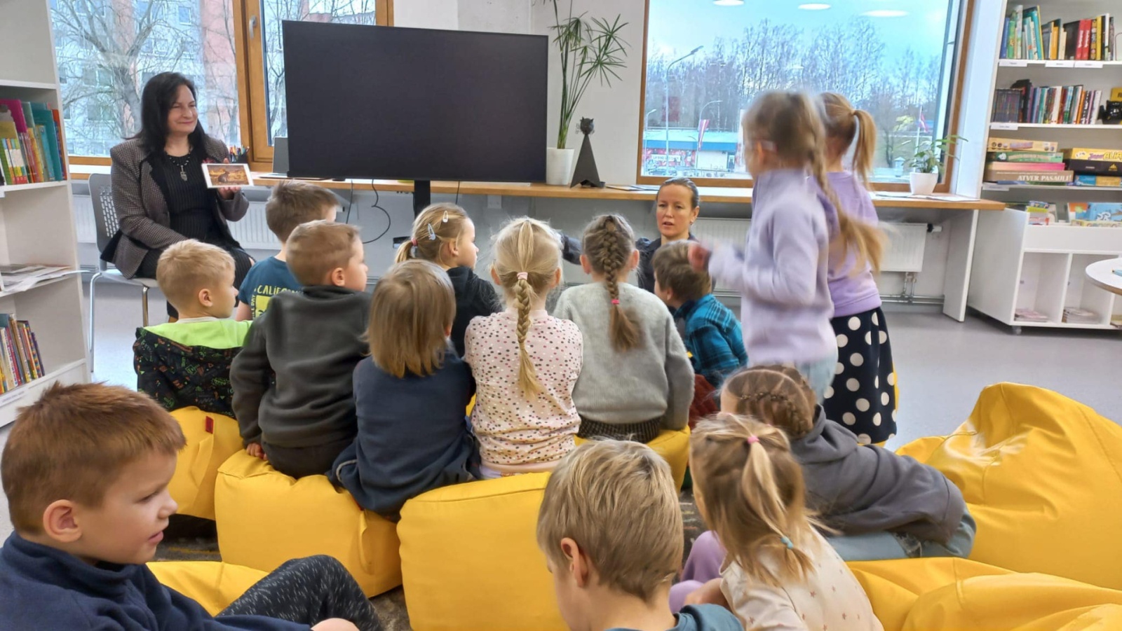 Ikšķiles pilsētas bibliotēka pusgadu pēc pārcelšanās uz jaunajām telpām Skolas ielā 4