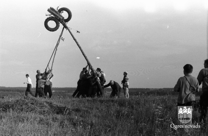 Ogres muzejā – izstāde „Padomju Jāņi”