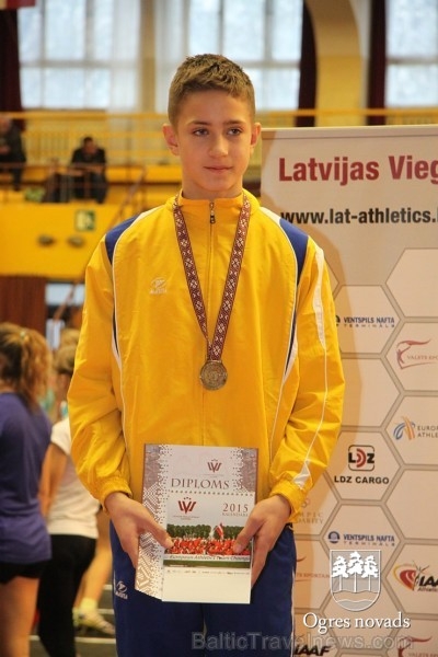 Mūsu vieglatlētiem 12 medaļas Latvijas čempionātā telpās