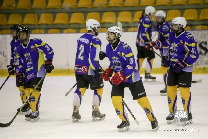 Ogres hokeja topošās zvaigznītes turpina iepriecināt