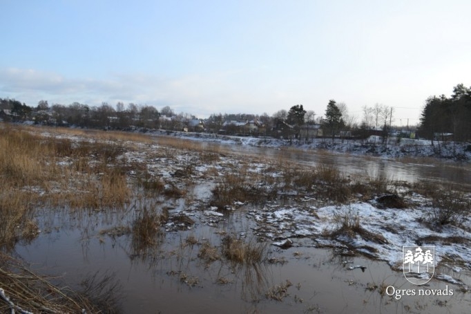 Ūdens līmenis Ogres upē tiek kontrolēts