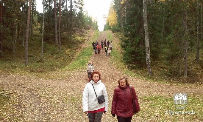 Bērni no Ukrainas priecājas par Latvijas skaisto dabu