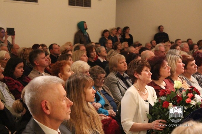 Latvijas valsts svētkos pasniedz apbalvojumu “Ogres goda pilsonis”