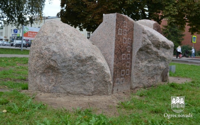 Akmens skulptūras Ogrē 09.2014.