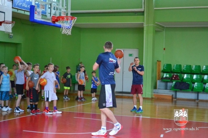 Sākusies nometne jaunajiem basketbolistiem