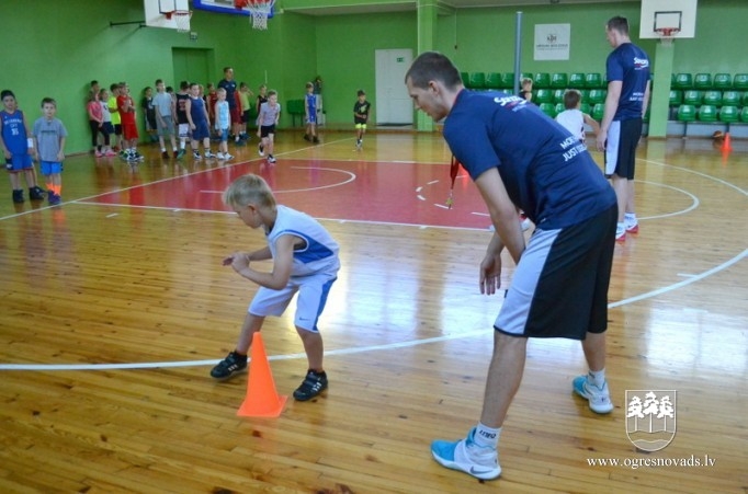 Sākusies nometne jaunajiem basketbolistiem