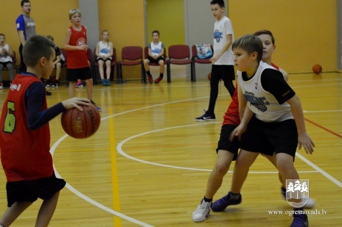 Sākumskolas 5.c klase turpina dalību basketbola turnīrā “Junior NBA”