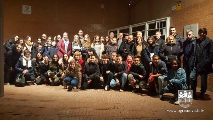 Ogres 1.vidusskolas skolēni un skolotāji piedalās Erasmus+ pojektā Spānijā