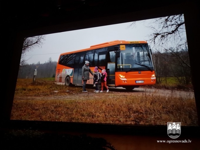 Uzņemta dokumentālā filma par lauku skolām Ogres novadā