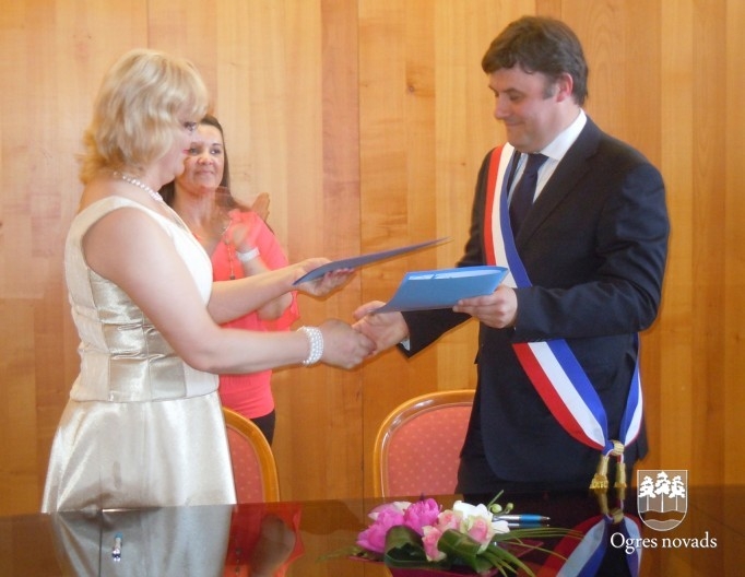 Desmitgades sadarbības līguma parakstīšana Francijā