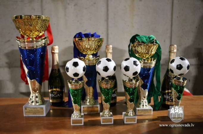 Futbola čempionāta laureātes – “OCSK”, “Deppo” un “Streka”