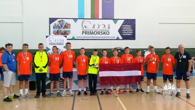 Ogres  jaunie handbolisti izcīna bronzu Bulgārijā