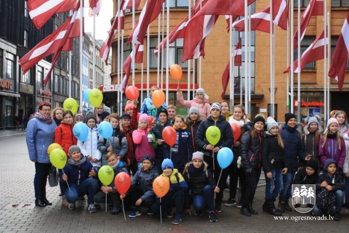 Jaunogres vidusskola īsteno iniciatīvu „Latvijas skolas somas”