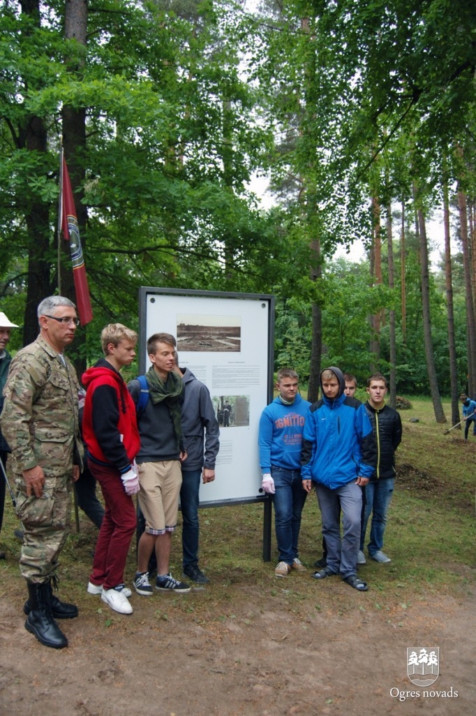 Jauniešu no Igaunijas un Latvijas piedalās vēstures nometnē