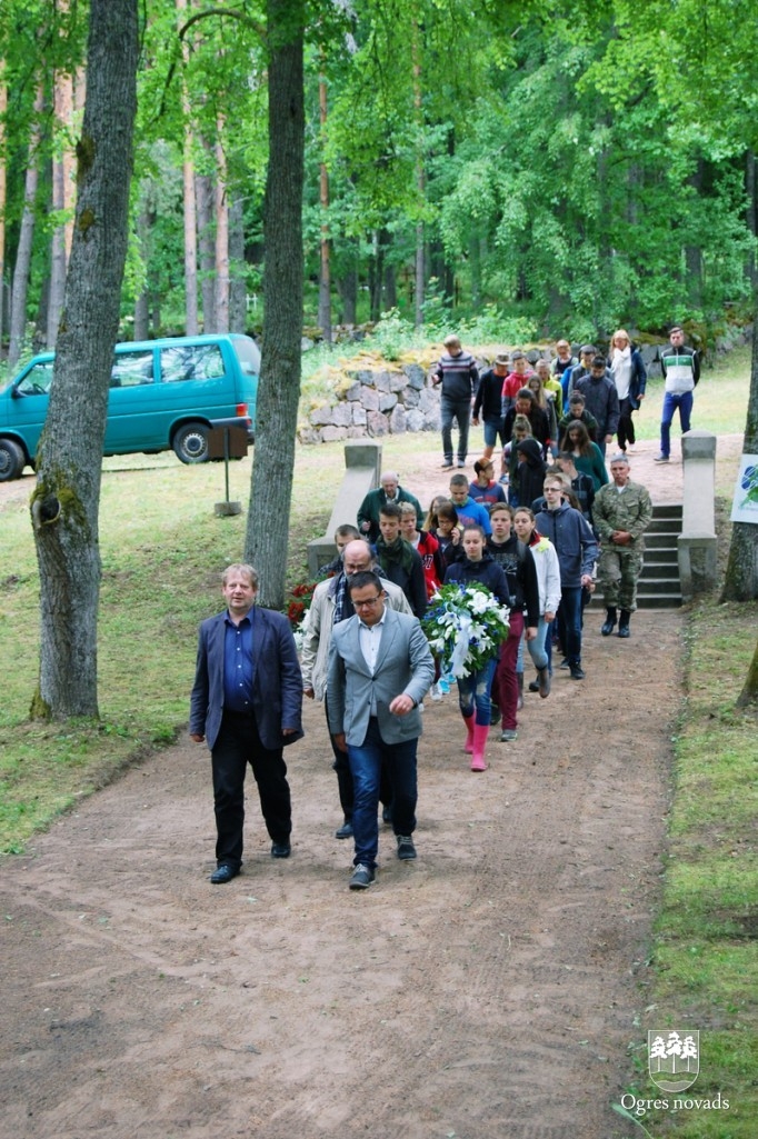 Jauniešu no Igaunijas un Latvijas piedalās vēstures nometnē