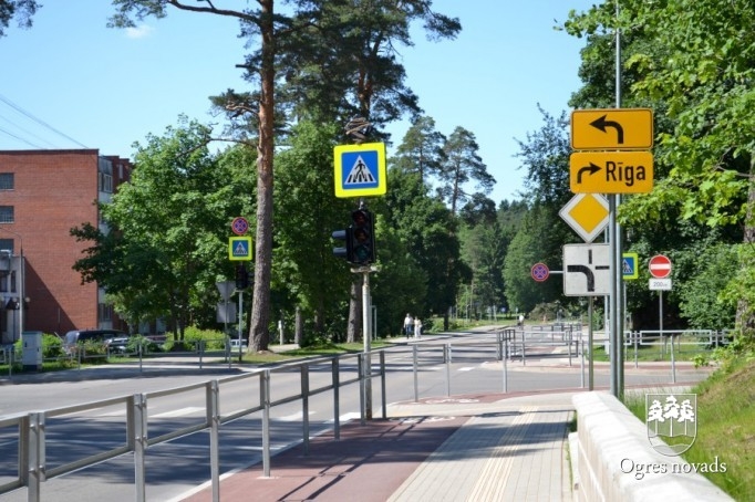 Tīnūžu ielas un Mālkalnes prospekta krustojuma rekonstrukcija