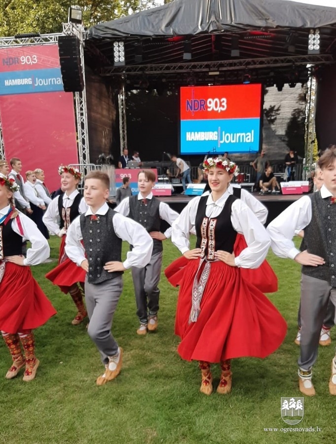 BDK “Pīlādzītis” dejotāji piedalās folkloras festivālā Vācijā