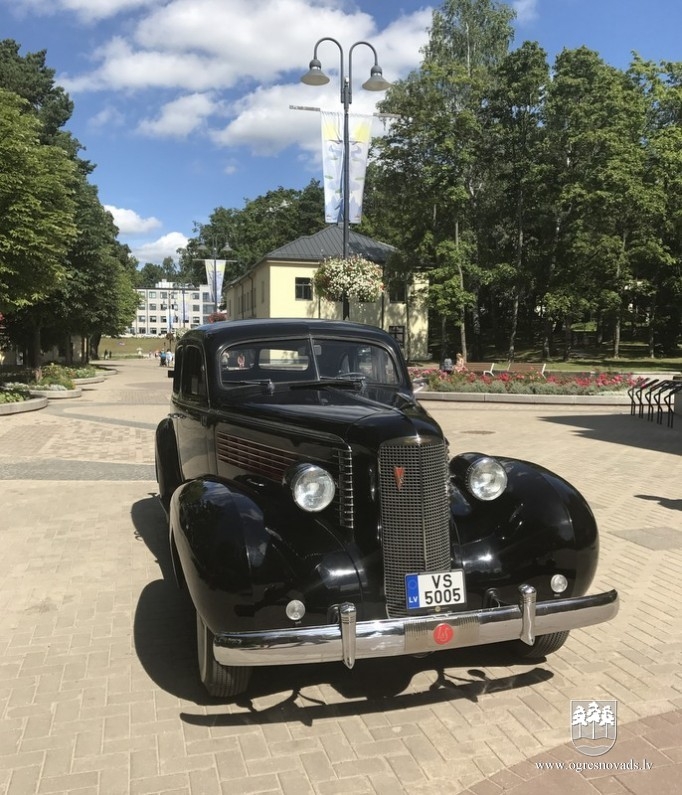 Populārs krievu auto žurnāls veido rakstu par retro auto no Ogres
