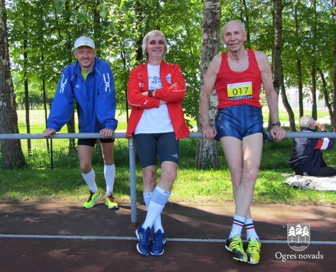 Ogrēniešiem piecas medaļas un Latvijas rekords Koknesē