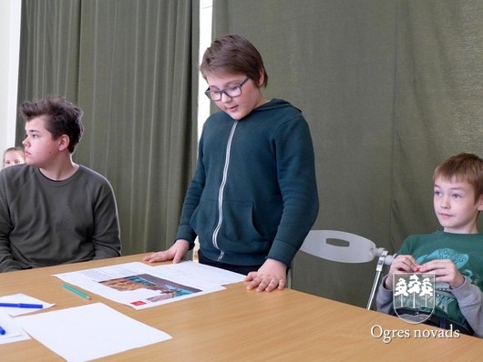 Ogres sākumskolas skolēni piedalās Latvijas Arhitektūras 2015. gadu izvirzīto darbu vērtēšanā