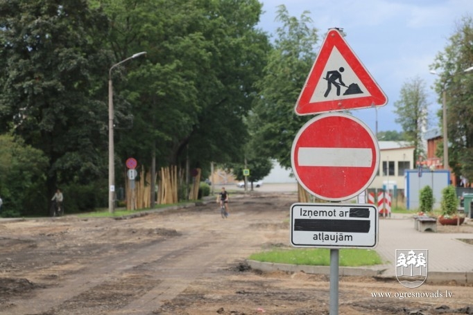Skolas ielā rit pārbūves darbi, transporta kustība slēgta (08.07.2020.)
