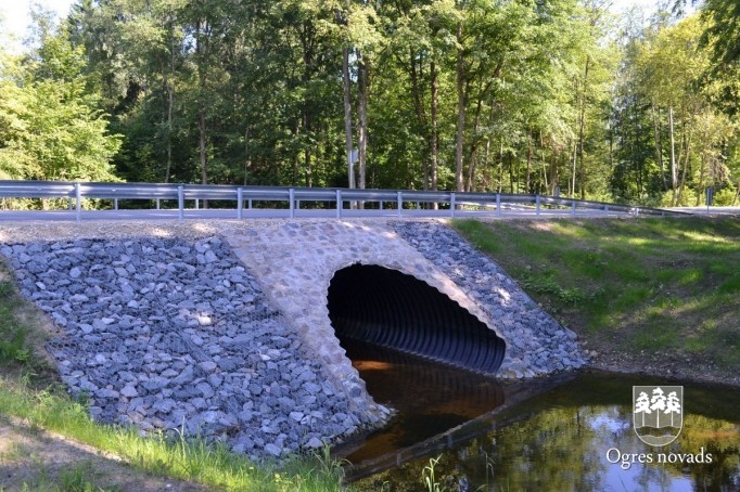 Rekonstruēts tilts pār Rankas upi Ogresgalā