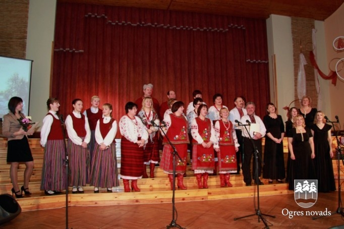 Vokālo ansambļu sadziedāšanās koncerts Suntažos