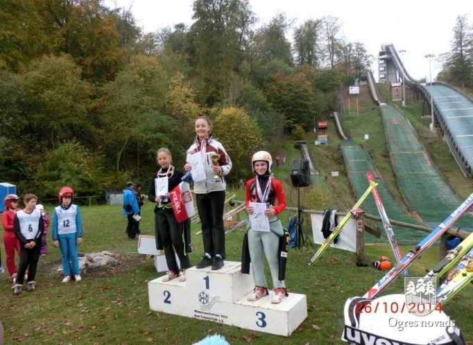 Tramplīnlēkšanas sacensībās Vācijā "Ogres Stila" sportistiem godalgotas vietas