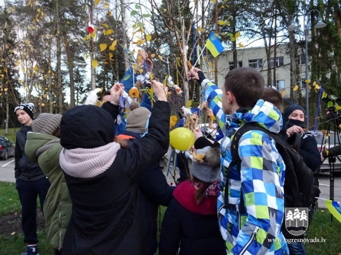 Bērni un jaunieši no Ukrainas viesojās Ogrē
