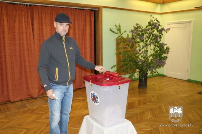Turpinās pašvaldības domes vēlēšanas- vēlētāji ir aktīvi