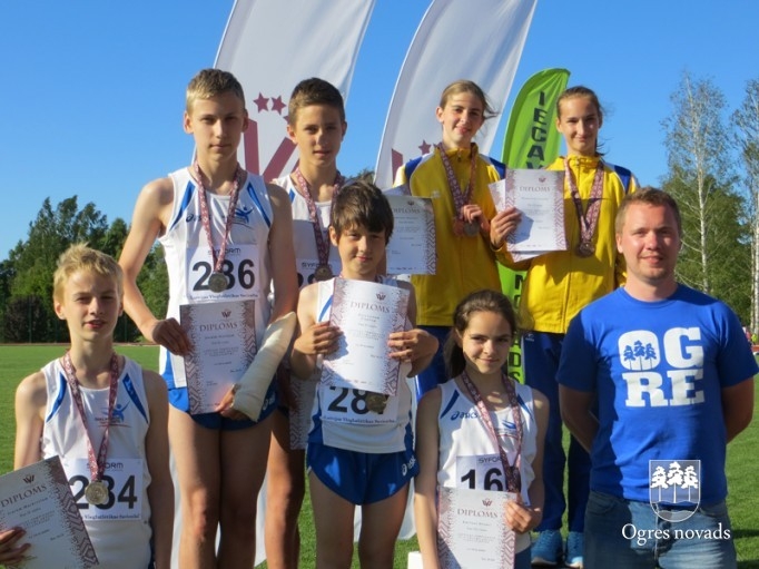 Vieglatlētiem piecas medaļas Latvijas čempionātā