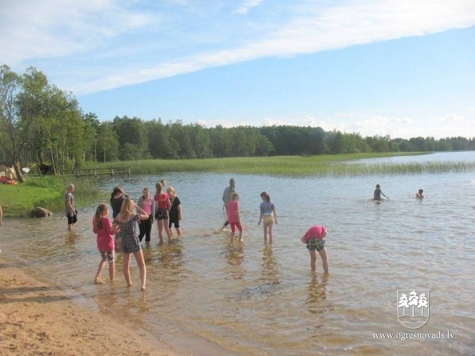 Deju kolektīvam “Zeltupīte” kopīgs pasākums