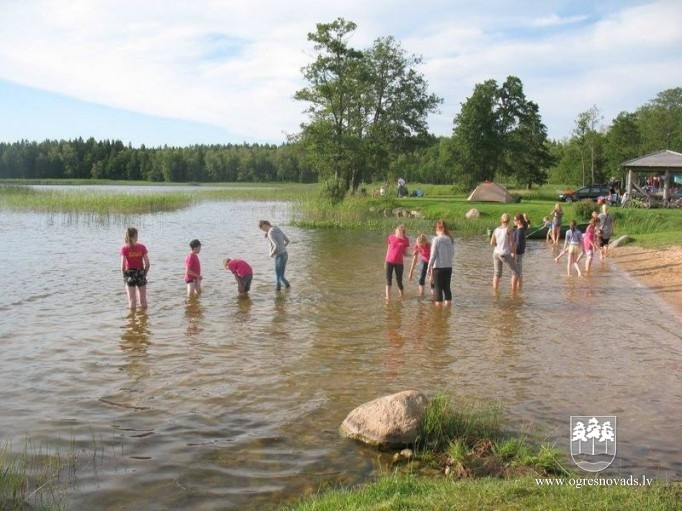 Deju kolektīvam “Zeltupīte” kopīgs pasākums