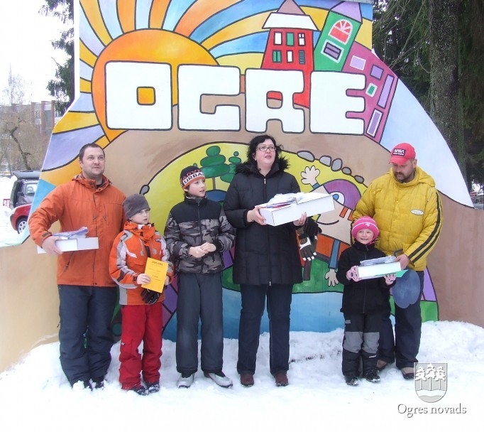 Aizvadīti Ogres novada ģimeņu ziemas sporta svētki