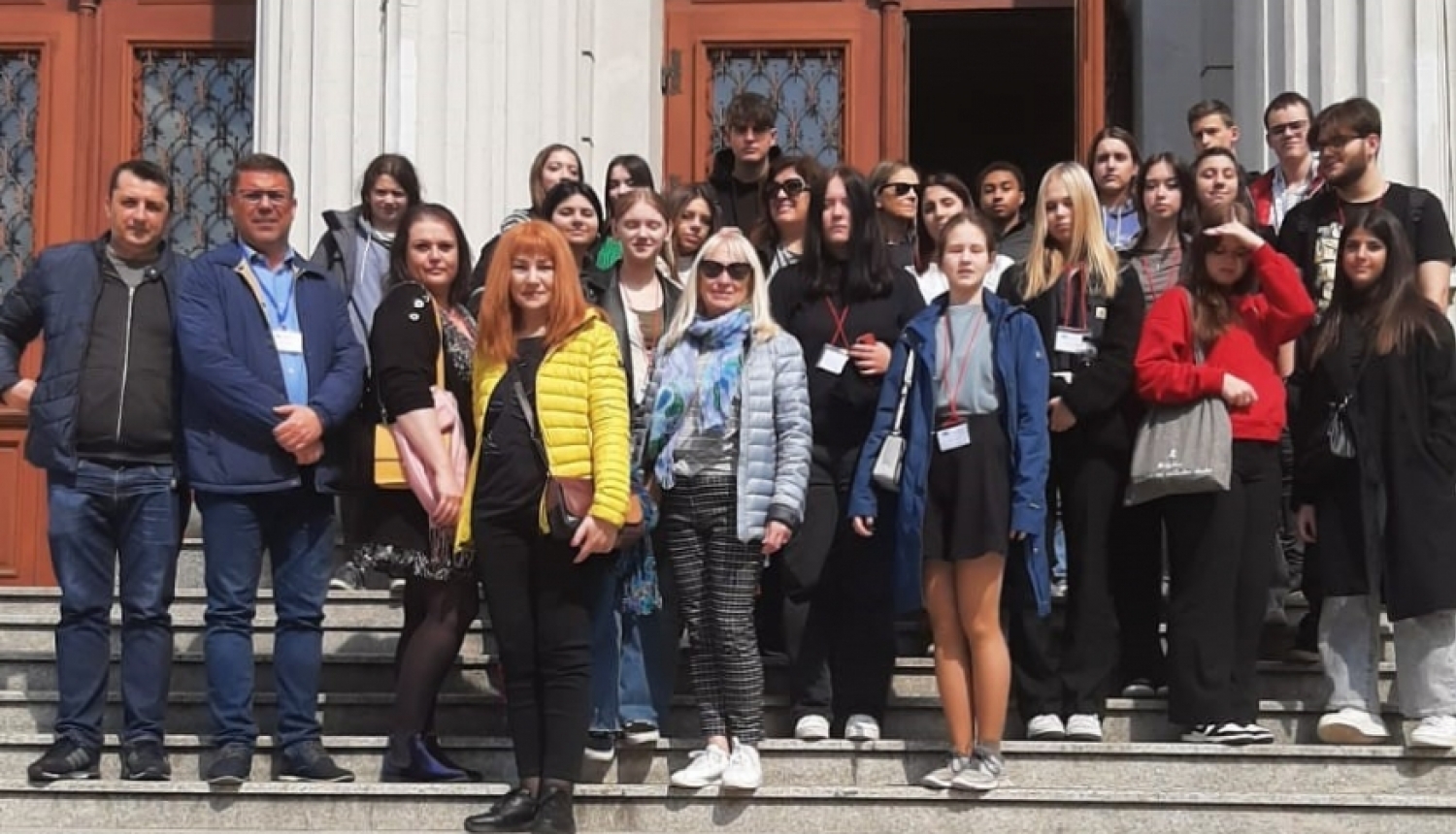  Ogres Valsts ģimnāzijas komanda piedalās Erasmus projektā Rumānijā un diskutē par veiksmīgas nākotnes izvēli