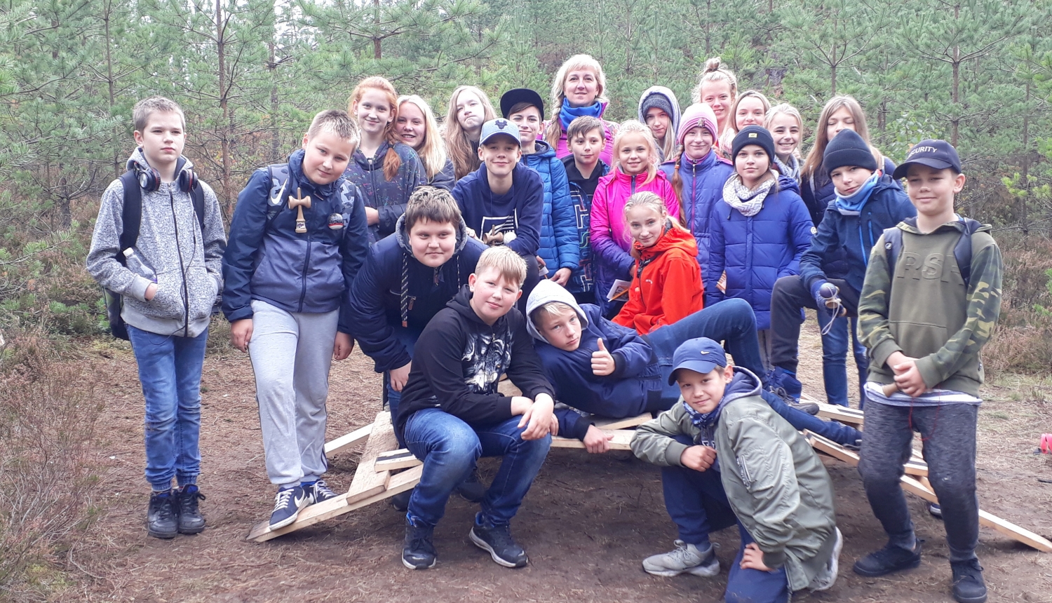 Ogres sākumskolas skolēni piedalās ekspedīcijā “Mežs Latvijai”